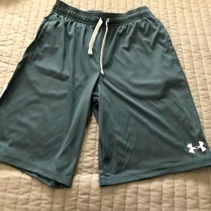 Under Armor Boys Gray Athletic Shorts